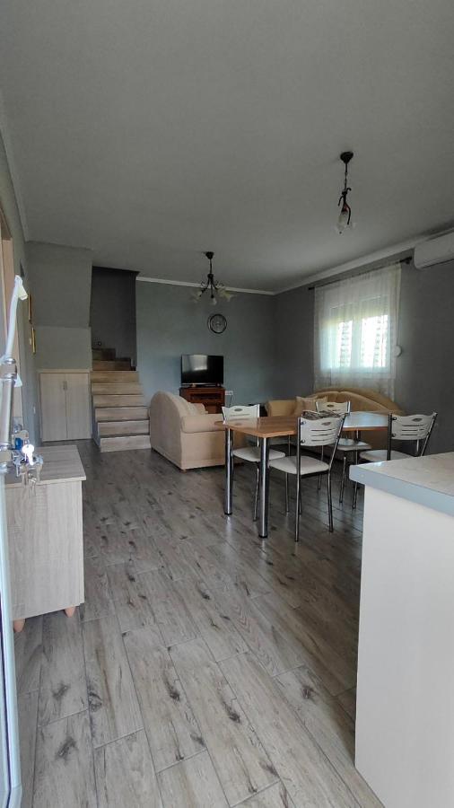 Γιώργος Και Εύα Apartamento Kariani Exterior foto